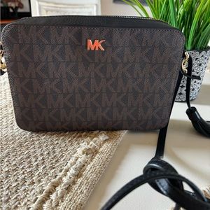 Michael Kors cross body